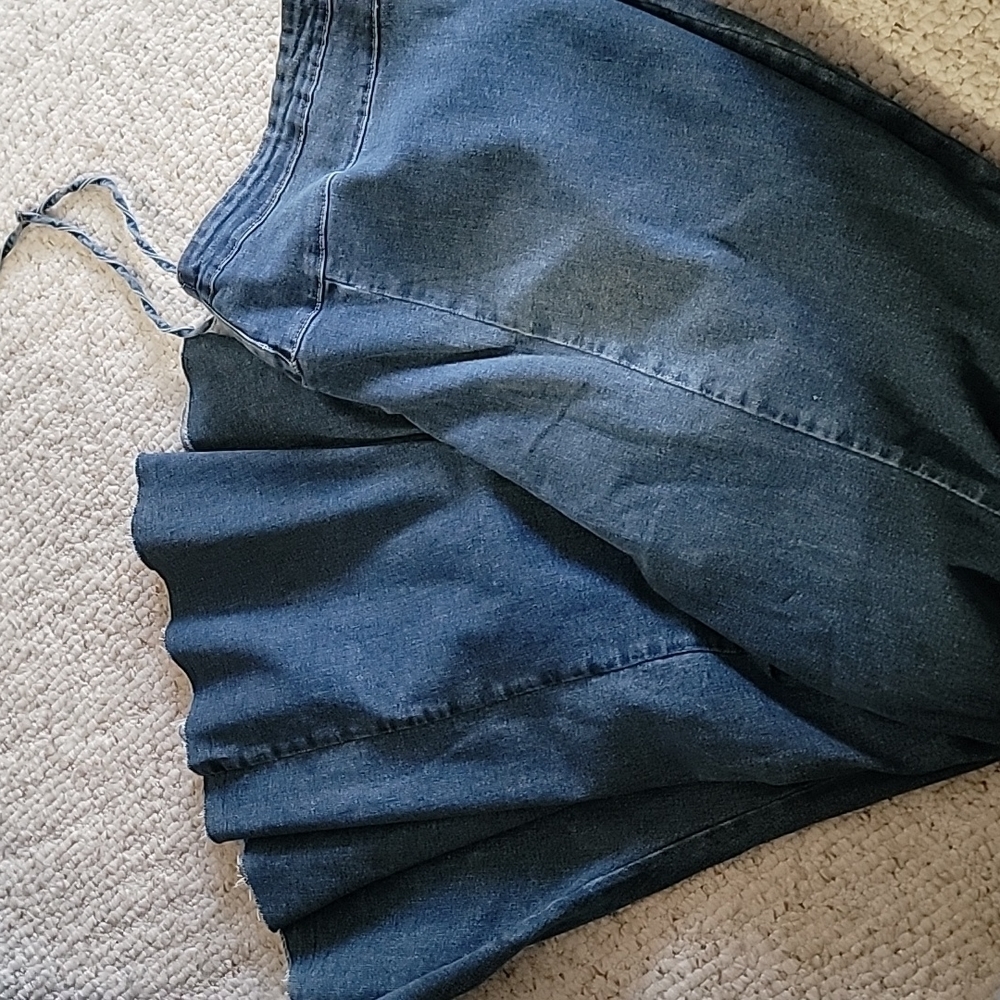 ARULA size 24 high rise jeans